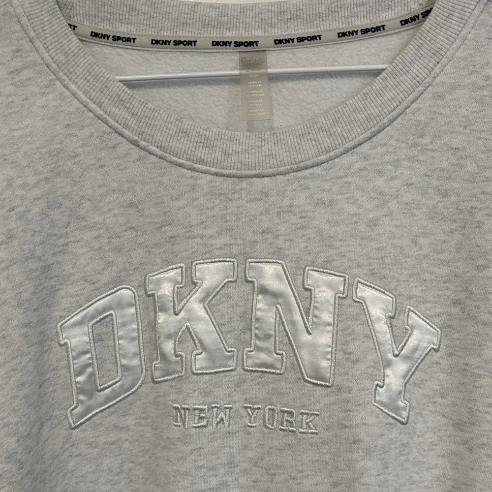 DKNY Sweatshirt Light Gray - Picture 2 of 7